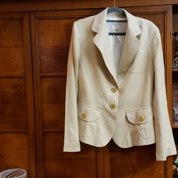 Banana Republic Jackets & Blazers - Banana Republic Tan Long Sleeve Jacket SZ 12